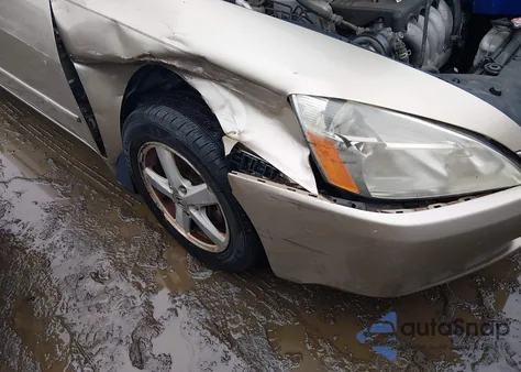 2004 Honda Accord 2.4 Ex z USA, uszkodzony, nr VIN 1HGCM56874A135019